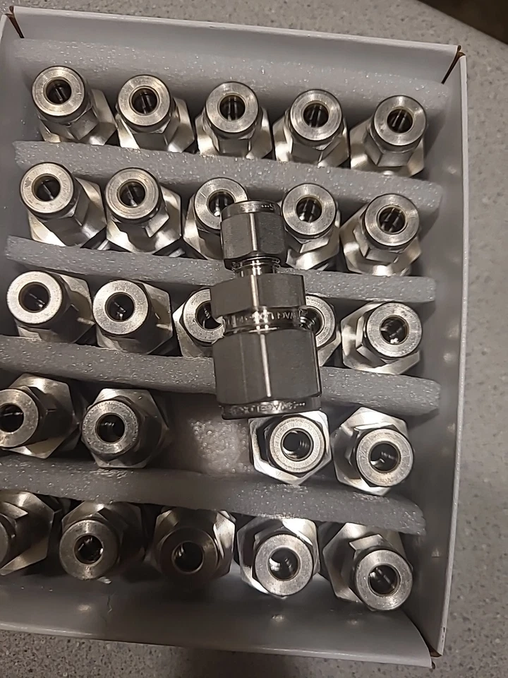 25. New Swagelok SS-810-6-4 1/2” x 1/4” Stainless Steel Union - Image 3 of 3