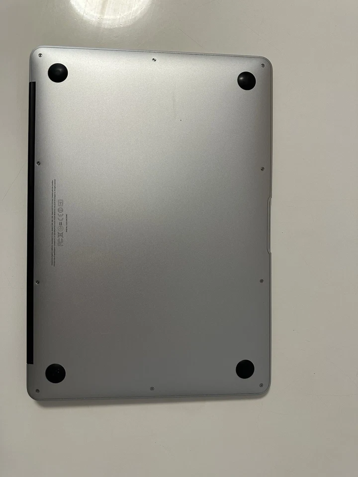 Apple MacBook Air A1369 33,8 cm (13,3 Zoll) Laptop - MC503D/A (Oktober, 2010) - Bild 2 von 3