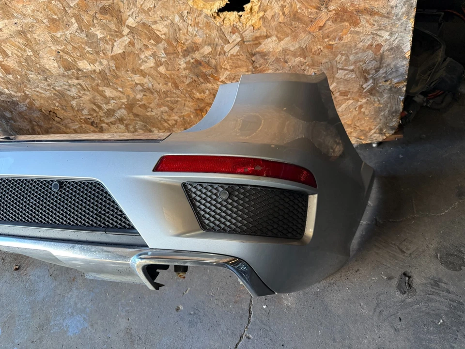 MERCEDES BENZ GL550 GL63 13-16 AMG PARACHOQUES TRASERO CUBIERTA SENSOR APARCAMIENTO PLATEADO Foto 3 de 4