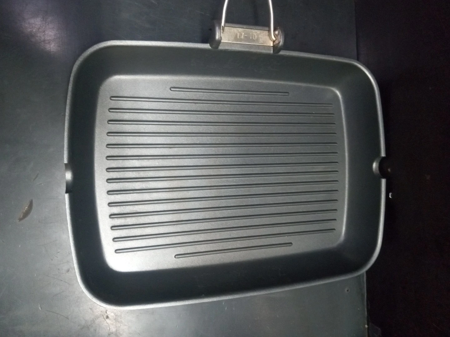 Grill pan IKEA 22152 13.75x9.75X1.75" Non Stick Griddle Skillet Folding Handle