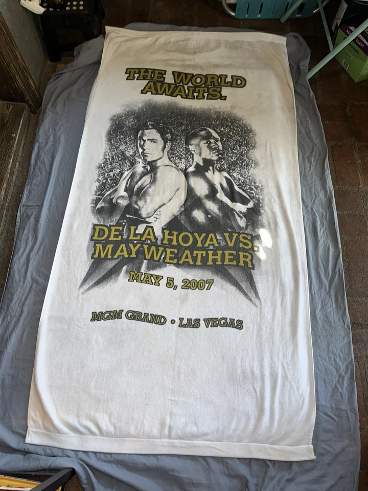 Toalla promocional de lucha Oscar De La Hoya vs. Mayweather 2007 Foto 2 de 4