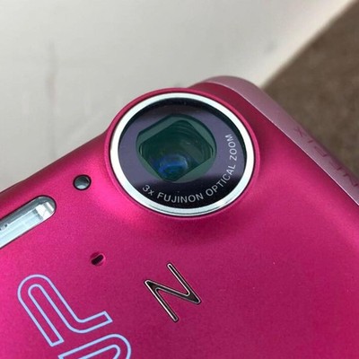 FUJIFILM FinePix Z33WP Waterproof Digital Camera Tested Charger