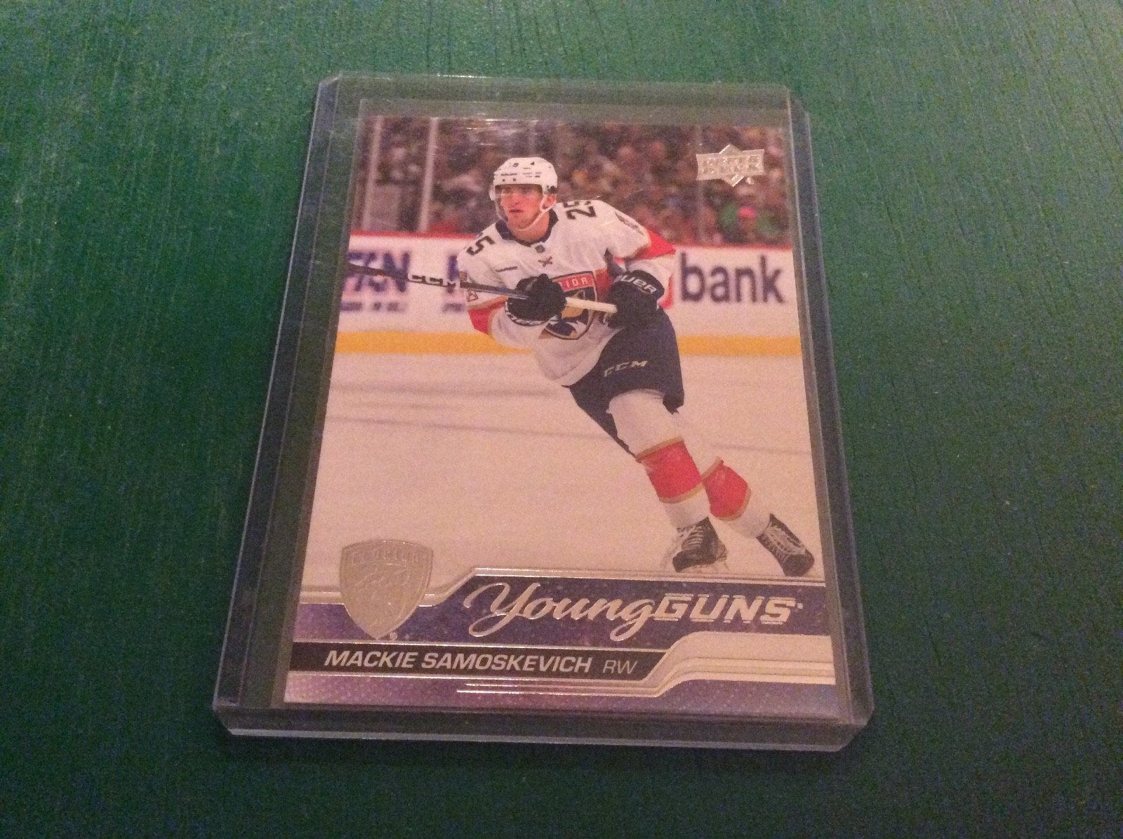 2023-24 Upper Deck Series 2 - Young Guns Mackie Samoskevich #464 (RC)