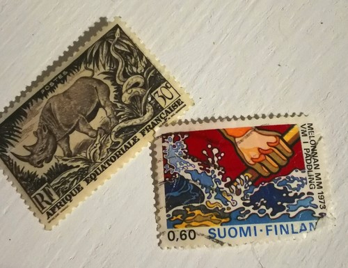 Slot Of Stamps Around The World Vintage and Modern 87 Pieces - Picture 6 of 7