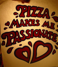 PIZZA MAKES ME PASSIONATE VINTAGE 1970's CLASSIC FUNNY IRON ON TRANSFER B-10