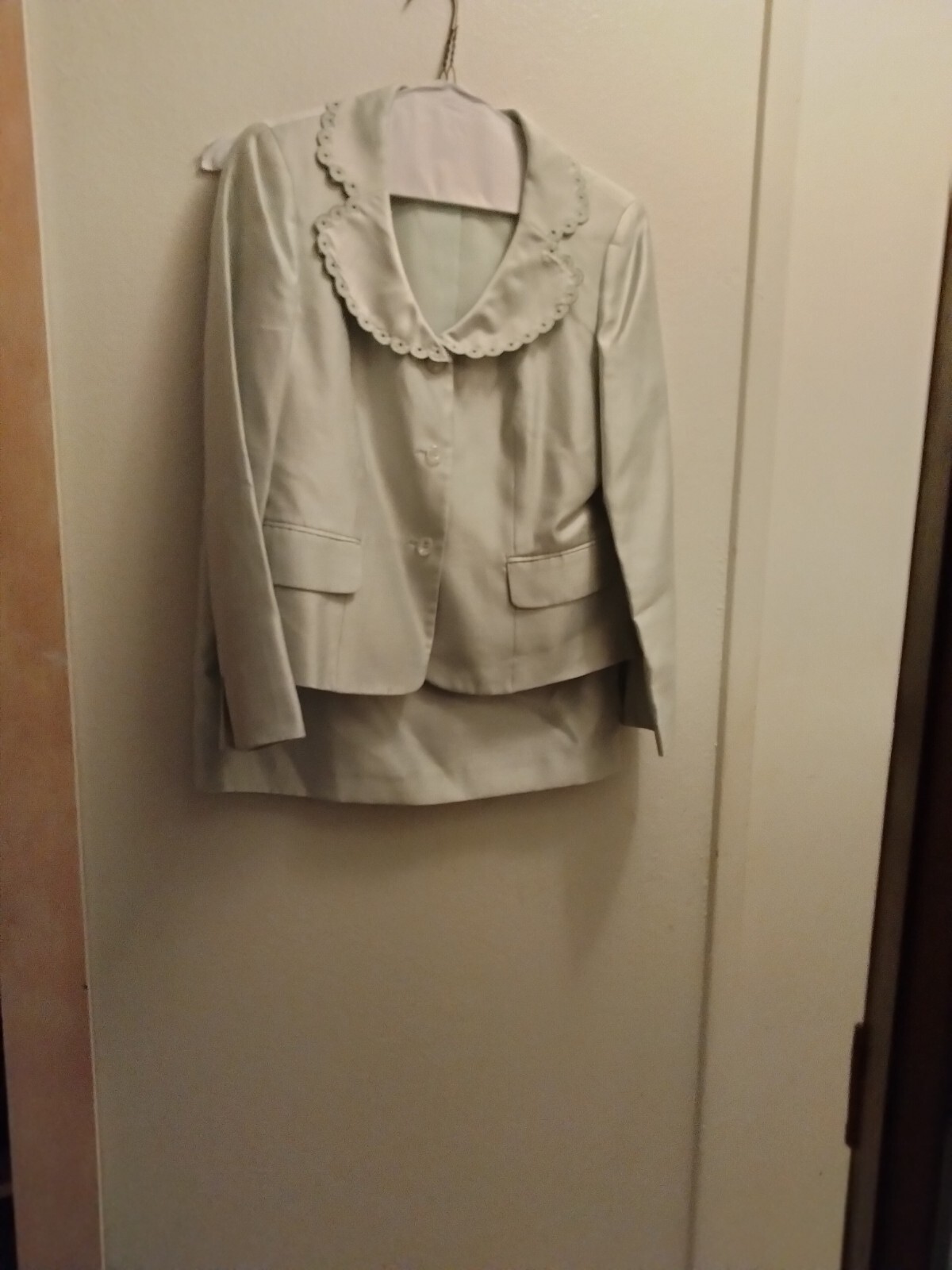 Picture 1 of 9