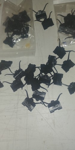 1995 1996 1997 ELDORADO MOLDURA CLIP PUERTA BORDE INFERIOR MOLDURA CLIP OEM CADILLAC - Imagen 5 de 5
