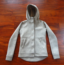 The North Face Women  s Gray Hooded Snap Closure Zip Pocket Jacket Size XS