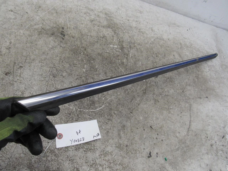 2008 Mini Cooper right passenger door window glass trim belt molding strip OEM Foto 4 de 4