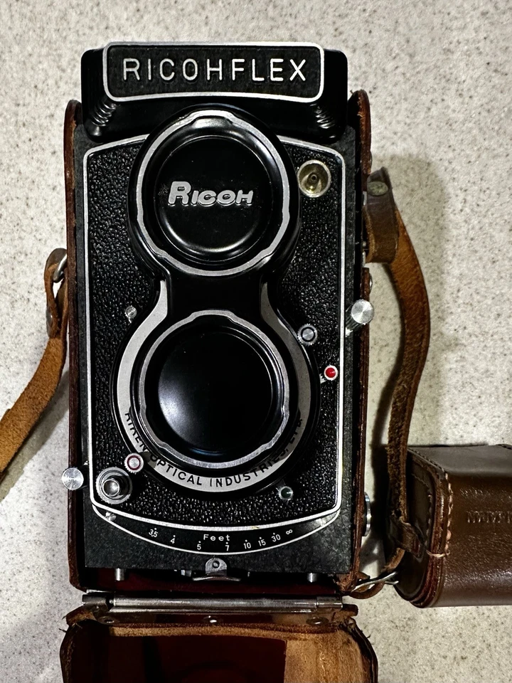 Cámara de enfoque Richoflex dia Duo-Palanca con estuche de cuero y manual. Excelente estado Foto 3 de 4