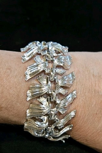 Classic LISNER Silver Plated Bracelet 8 In
