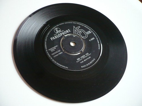 The Beatles She Loves You 7" Vinyl UK 1963 Extremely Rare MPKT Tax Coding Single - Imagen 7 de 9