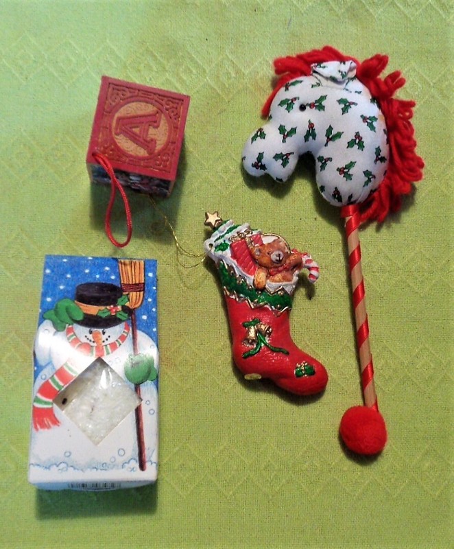 VINTAGE 1970'S / 80'S ~ 2 CHRISTMAS ORNAMENTS 2 DECORATIONS NEW