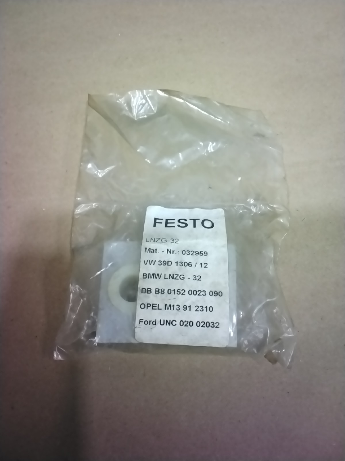 FESTO LNZG-32 TRUNNION SUPPORT 032959