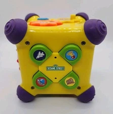 Mattel Sesame Street Musical Electronic Sound Activity Cube Box Fun Toy 2001