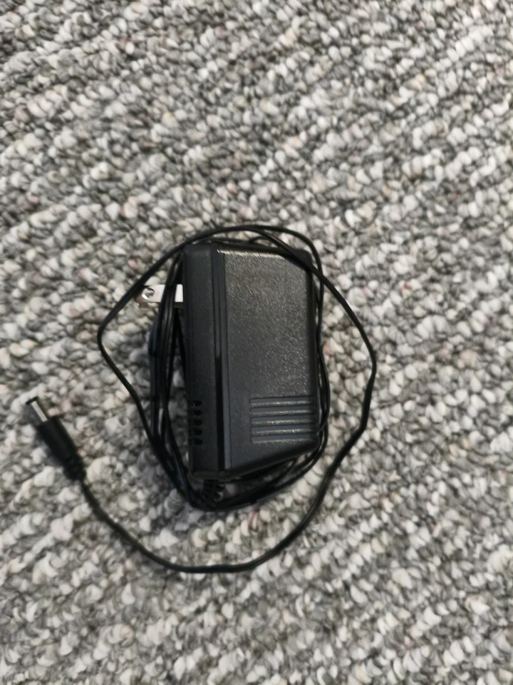 Педаль задержки и лупера для гитары Electro-Harmonix Canyon - белая как новая в коробке - Изображение 3 из 4