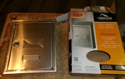 11 5/8"L x 8.25"W x 2 3/8"D hudson metal wall mount locking mailbox new - Image 1 of 4