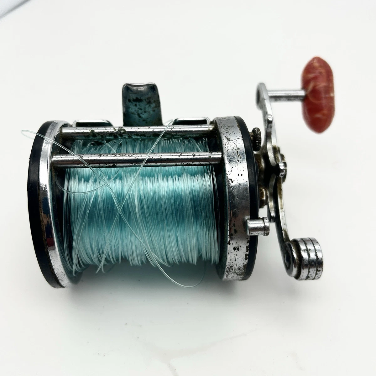 Moulinet de pêche ancien Penn n°78 Baitcaster .Fonctionne Moulinet de pêche ancien Penn n°78 Baitcaster .Fonctionne