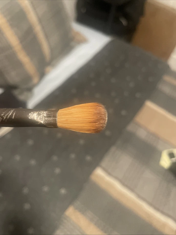 Cepillo de uñas acrílico Kiara Sky Foto 2 de 3