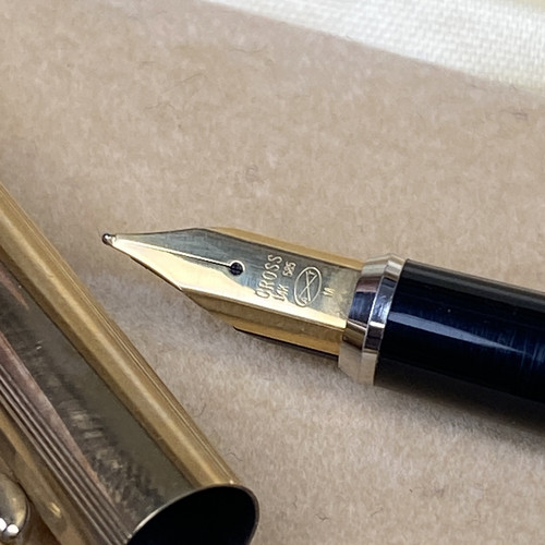 Cross Century 10K Gold Filled Fountain Pen w/14K Gold Medium Nib - Picture 7 of 7