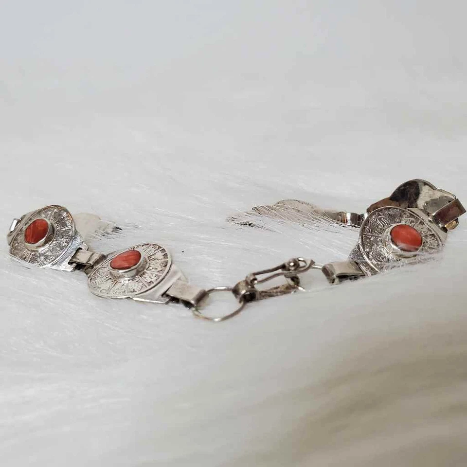 Pulsera de plata fauna Perú con piedras de cornalina Foto 3 de 4