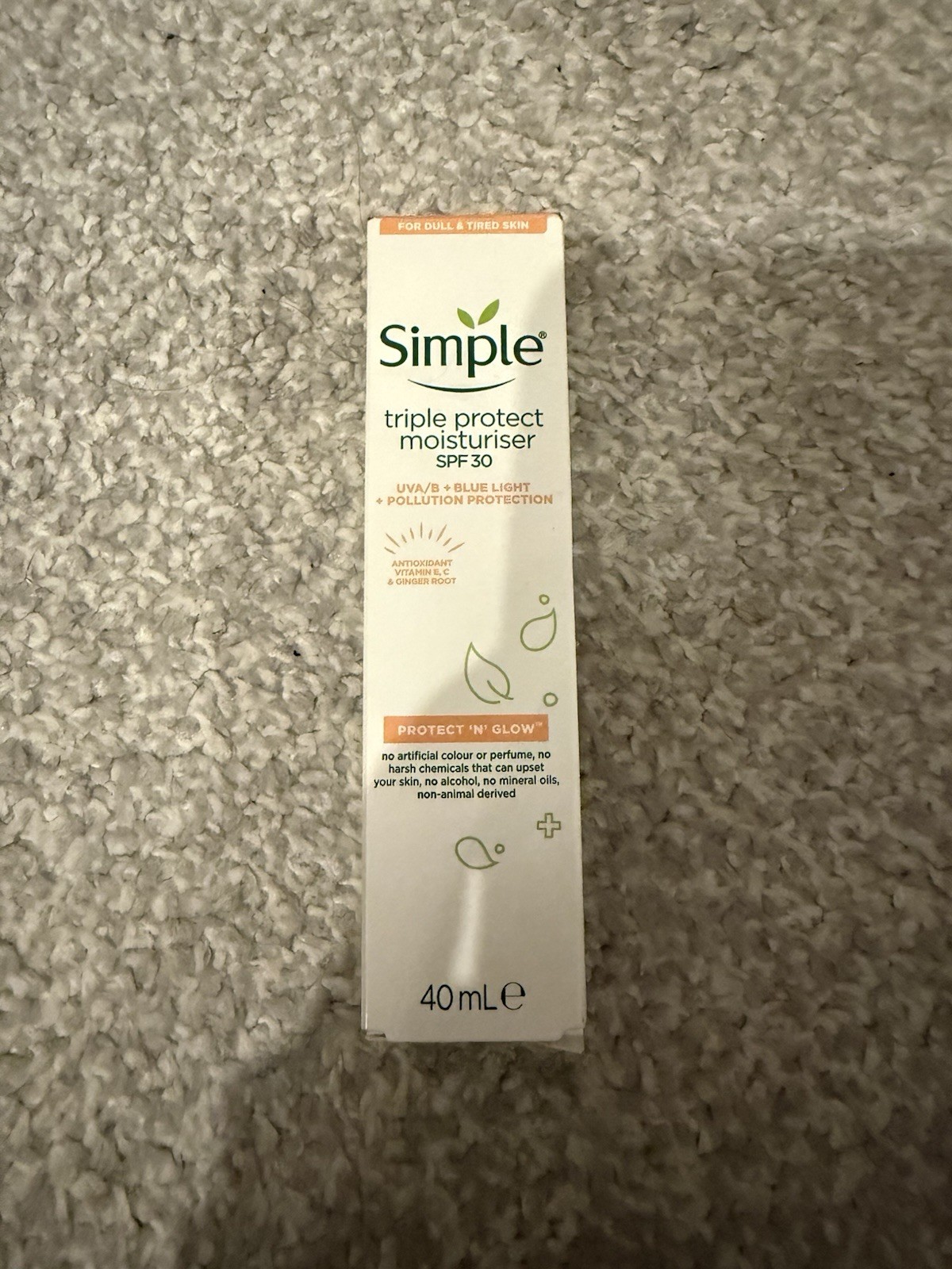 Simple Moisturiser SPF30 New