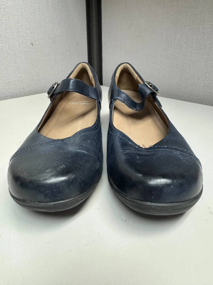 Dansko Women's Mary Jane Navy Leather Size 39 used - Image 2 of 4