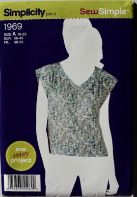 SIMPLICITY PATTERN  1969  TOP PULLOVER  MISSES SIZES  10 12 14 16 18 22 UNCUT FF