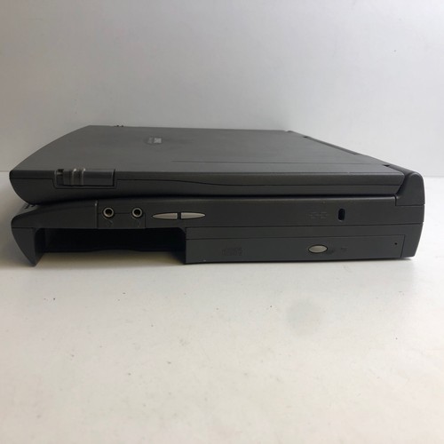 Compaq Armada 1590DT Vintage Laptop - Picture 7 of 8