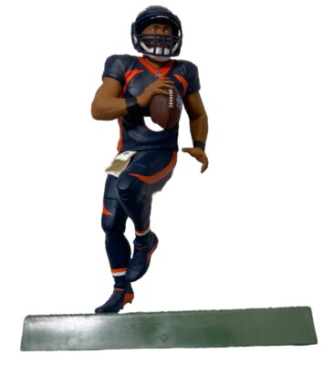Denver Broncos #3 Russell Wilson NFL 2022 7 IN Figurine Imports Dragon Series 3