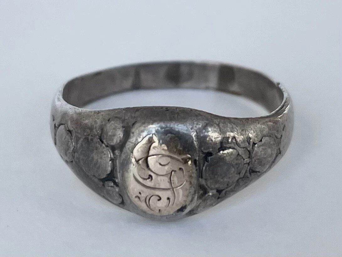 WW2 German marked RIGA 1942 Soldier Initial Ring Latvia Gold