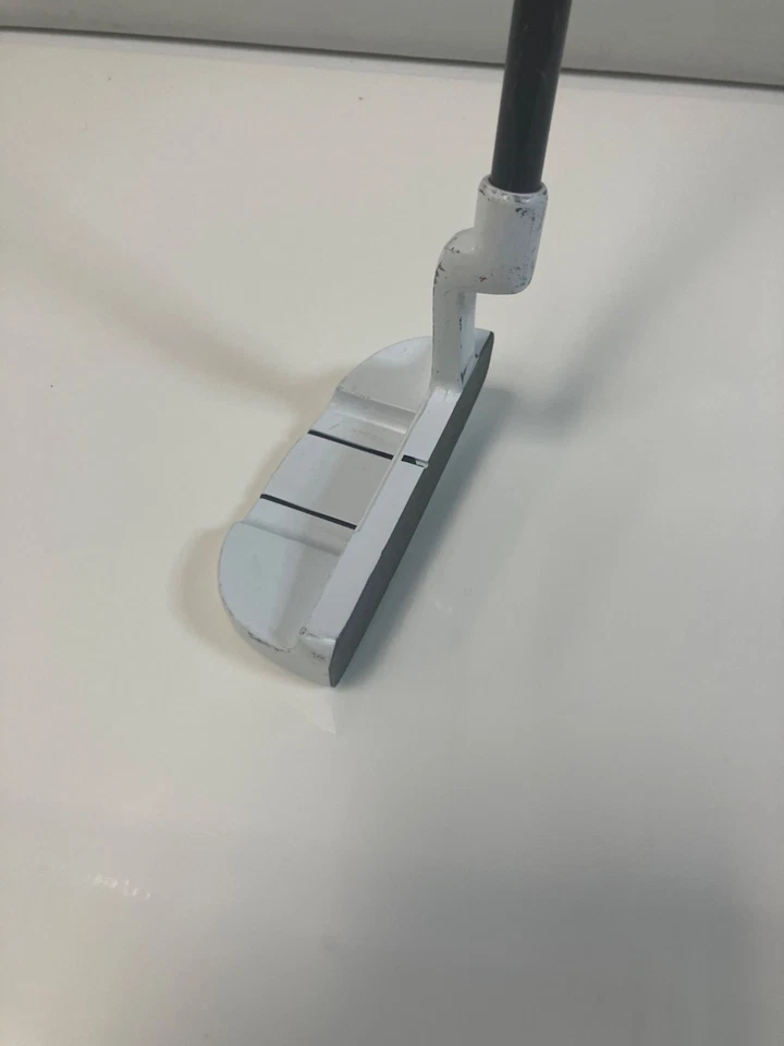 Bionik RL Series 105 White 39" Right Handed Putter - Image 2 of 4