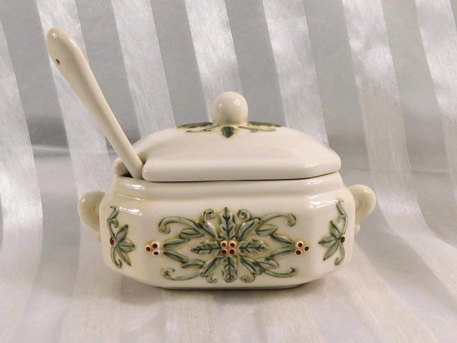 Amscan Inc Holiday Traditions Honey Pot or Jelly Jar with Spoon # 26795