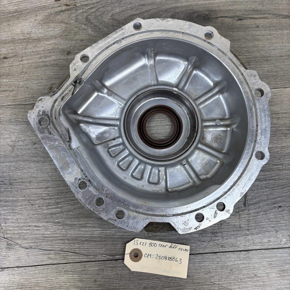 2013 Polaris RZR 800 S Rear Differential Diff Cover 3235359 - Image 3 of 4