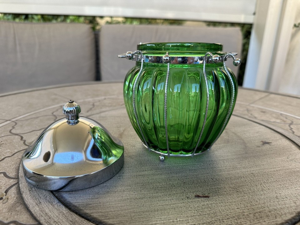 Vintage Music Box Candy Jar Emerald Green Glass w/Metal Lid (plays