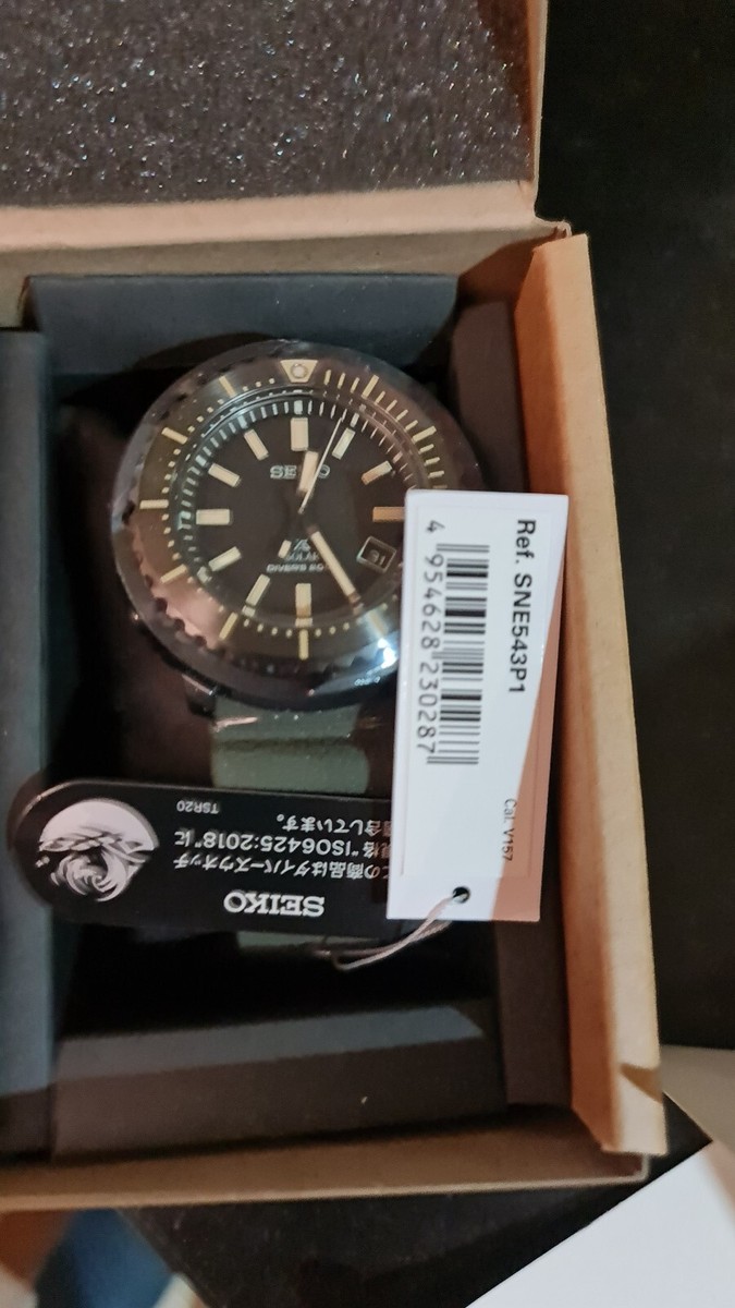 SEIKO ProspeX SNE543P1 Solar Street Watch V157 Rubber Band Diver's 200m  Green