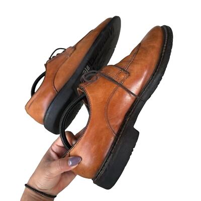 Allen Edmonds Stockbridge Brown Leather Split Toe Oxford  display picture 2