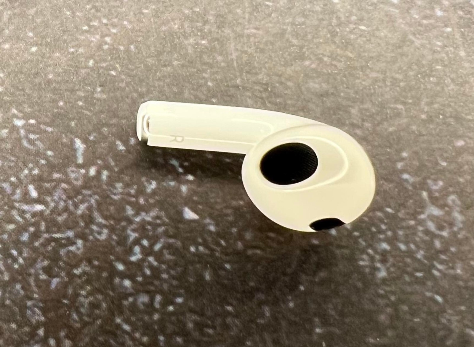 Apple AirPods RIGHT ONLY (Airpod) - Replacement - Authentic 3RD ...
