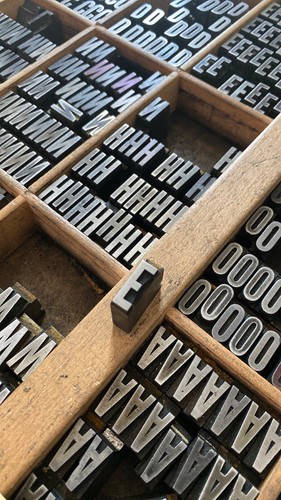 Vintage Printing Press Letter, E - Picture 3 of 7