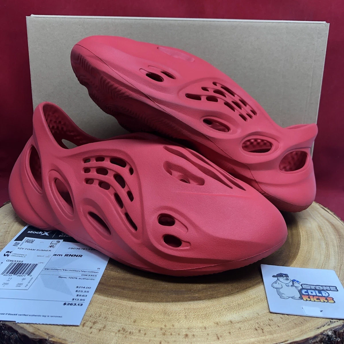 Yeezy Foam RNNR Vermillion - GW3355 M11