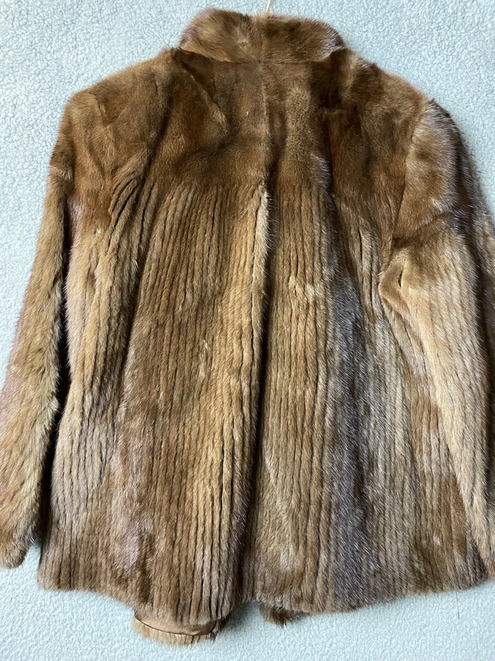 Visón genuino vintage de los años 50 con chaqueta de piel a rayas verticales M/L marrón de colección Foto 2 de 4
