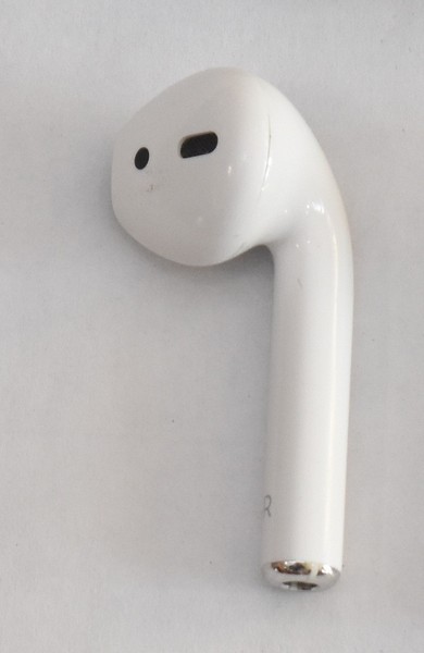 Apple AirPods 1ra Gen / Derecho / Izquierdo / A1722 A1523 2