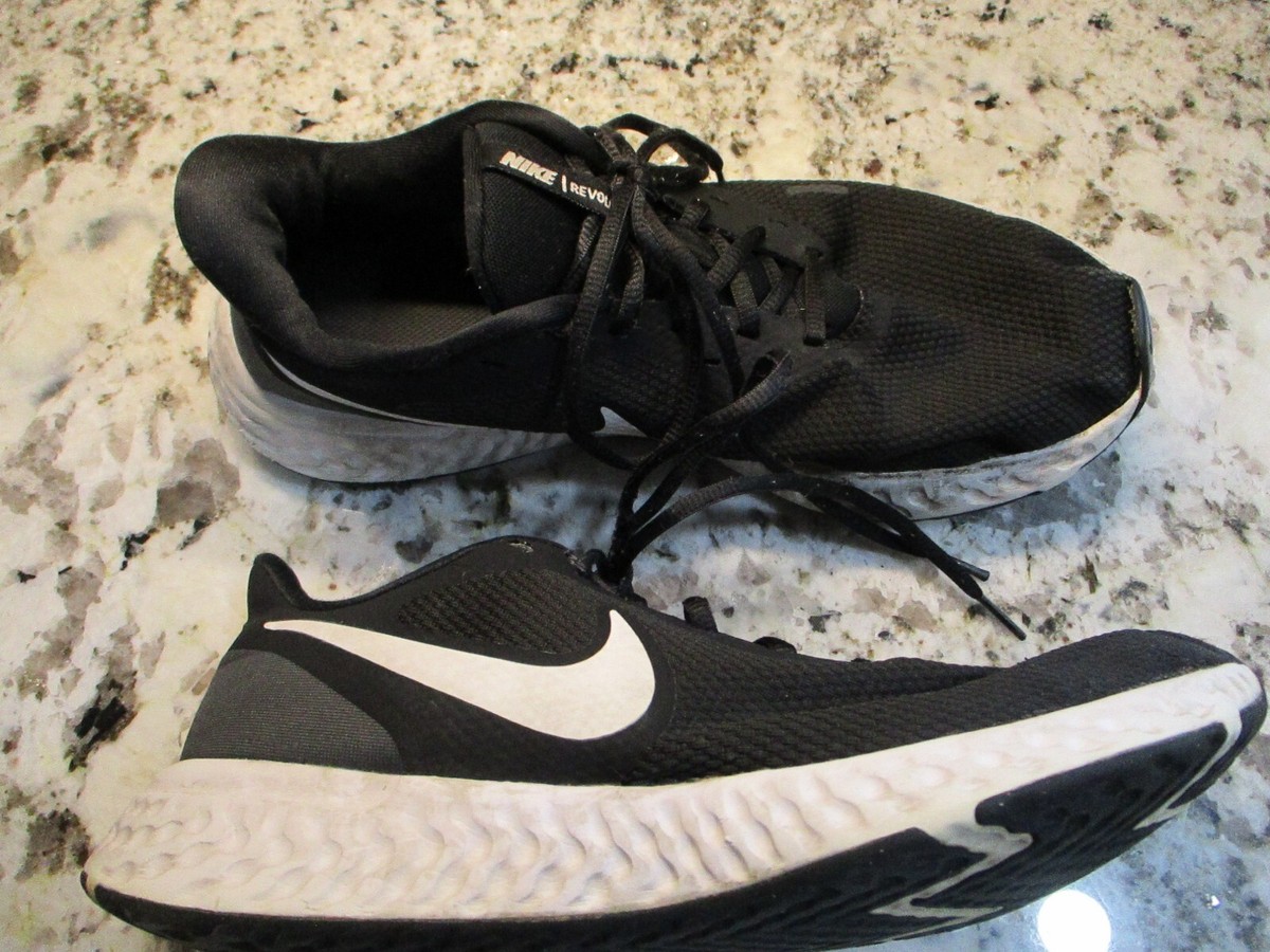 nike men's revolution 4 black running shoes