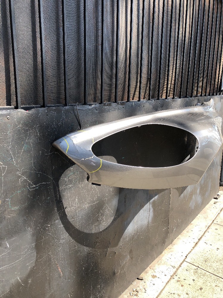 06-2010 ASTON MARTIN DB9 LH FENDER