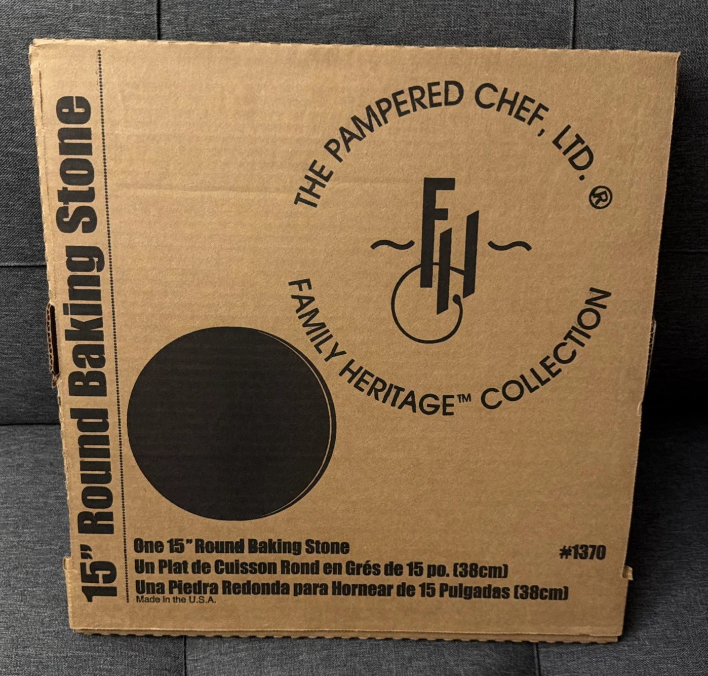 The Pampered Chef Large 15” Round Baking Stone #1370 Family Heritage Pizza NEW
Opens in a new window
