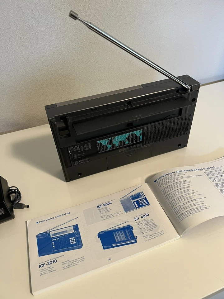 RECEPTOR SINTETIZADOR SONY ICF-2010 AIR/AM/FM/LW/SW WORLD BAND PLL - ¡FUNCIONA! Foto 4 de 4
