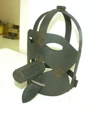 RARE PUNISHMENT MASK LONG NOSE TONGUE STEEL HUMULATE