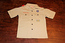 Boy Scouts of America BSA Youth Shirt Tan Medium Sewn Patches Short Sleeve