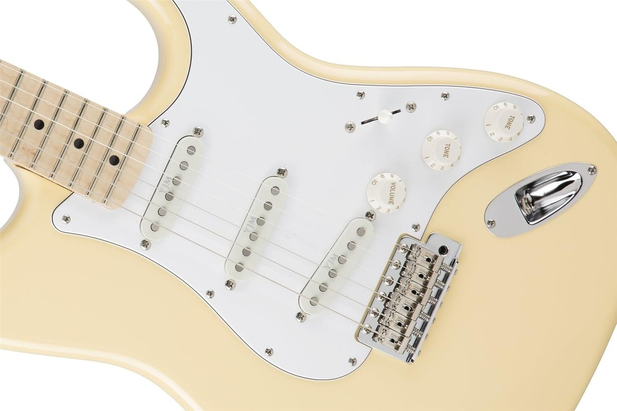 Fender Japan Exclusive Yngwie Malmsteen Stratocaster Yellow