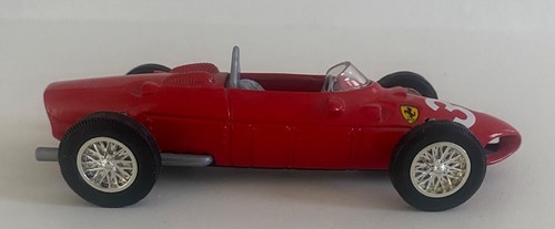 1:35 "Sharknose" 1961 F1 Formula One FERRARI 156 Diecast Friction Motor - Picture 12 of 16